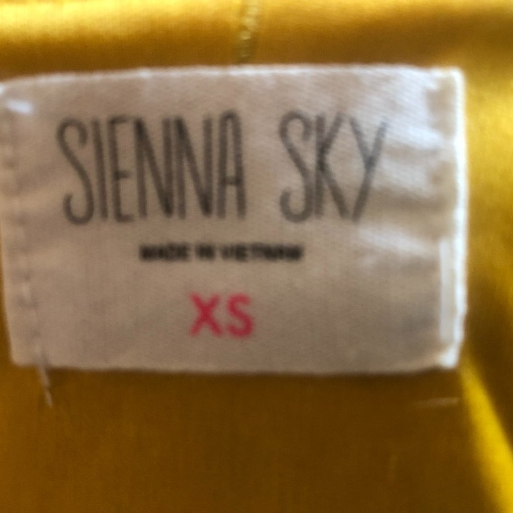 Sienna Sky cold shoulder floral dress Size XS - Picture 5 of 7